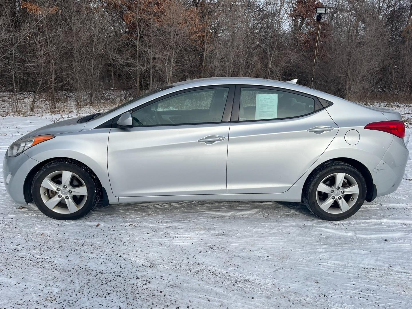 2013 Hyundai Elantra (5NPDH4AE5DH) , located at 17255 hwy 65 NE, Ham Lake, MN, 55304, 0.000000, 0.000000 - Photo#2